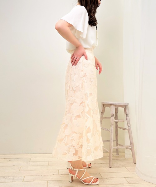 INGNI(イング)の「パールピン付トロミ5分袖ブラウス(シャツ/ブラウス・レディース・ブルー/ピンク/ホワイト×ブラック/オフホワイト・M)」の22枚目の写真