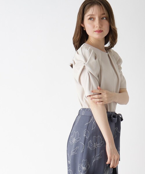 index(インデックス)の「◆ツイストスリーブカットソー【洗濯機洗い可】(Tシャツ/カットソー・レディース・ライトブルー/ホワイト系/ライトグレー/ネイビー・36/38/40/42)」の1枚目の写真