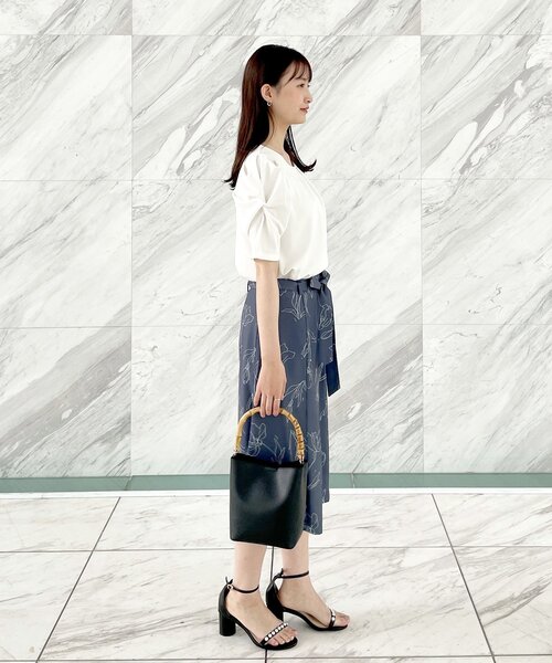 index(インデックス)の「◆ツイストスリーブカットソー【洗濯機洗い可】(Tシャツ/カットソー・レディース・ライトブルー/ホワイト系/ライトグレー/ネイビー・36/38/40/42)」の8枚目の写真