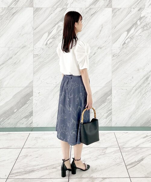 index(インデックス)の「◆ツイストスリーブカットソー【洗濯機洗い可】(Tシャツ/カットソー・レディース・ライトブルー/ホワイト系/ライトグレー/ネイビー・36/38/40/42)」の9枚目の写真