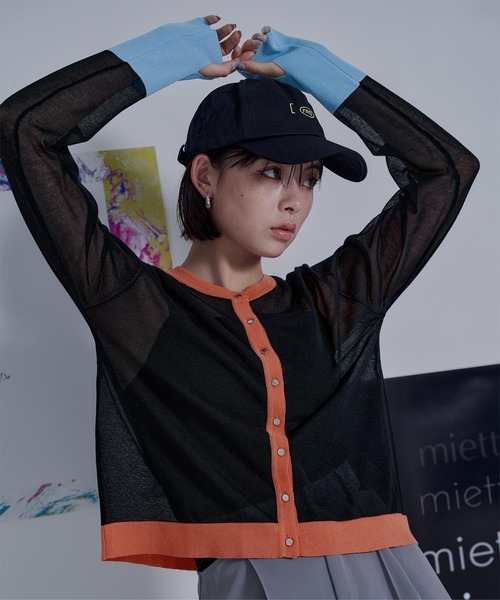 miette（ミエット）の「配色フィンガーホールシアーカーディガン（カーディガン/ボレロ・レディース・ブラック/グレー/ホワイト・FREE）」の2枚目の写真