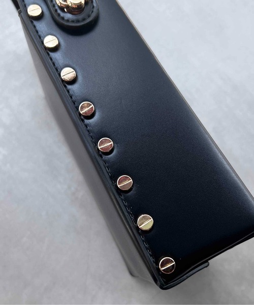 PICCIN(ピッチン)の「スタッズ付きスクエアバッグ(ハンドバッグ・レディース・ブラック・FREE)」の5枚目の写真