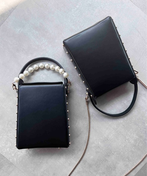 PICCIN(ピッチン)の「スタッズ付きスクエアバッグ(ハンドバッグ・レディース・ブラック・FREE)」の2枚目の写真