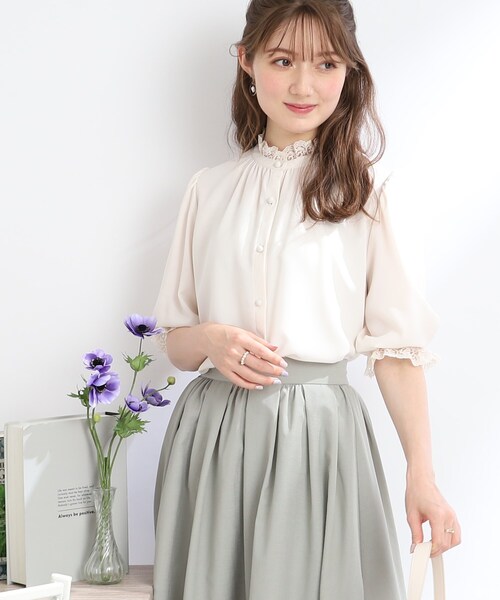 couture brooch（クチュールブローチ）の「◆【前後2WAY/女性らしさを引き立てる】エンブロレースブラウス（シャツ/ブラウス・レディース・ブラック/アイボリー/グリーン系・38/42/34/40）」の14枚目の写真