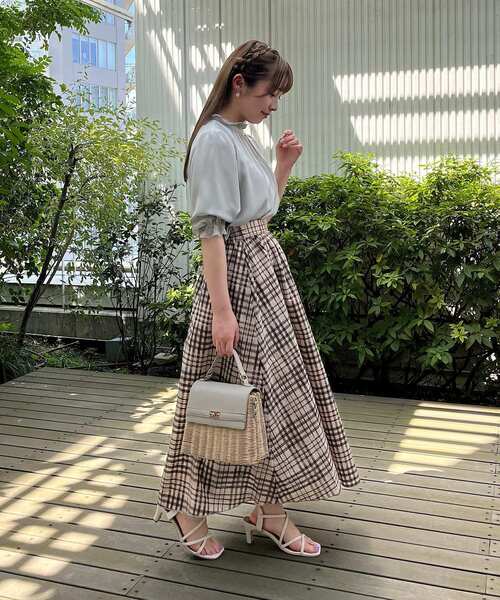 couture brooch（クチュールブローチ）の「◆【前後2WAY/女性らしさを引き立てる】エンブロレースブラウス（シャツ/ブラウス・レディース・ブラック/アイボリー/グリーン系・38/42/34/40）」の17枚目の写真