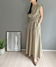 Jewelobe（ジュエローブ）の「ショルダータックキーネックトップス＆マキシフレアスカートセットアップ（セットアップ）」