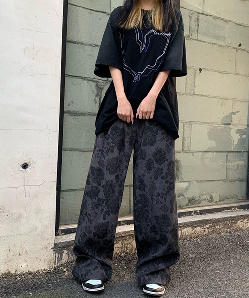 セール】モノトーン花柄コーデュロイパンツ（その他パンツ）｜meJane