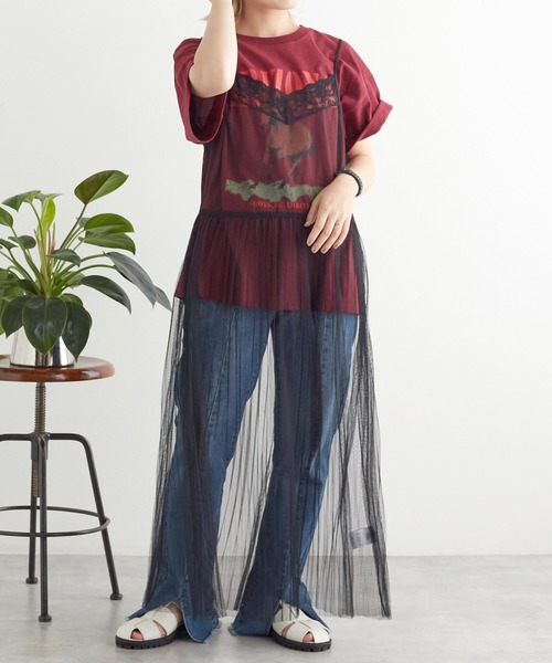 w closet(ダブルクローゼット)の「シアーチュールキャミワンピース(ワンピース・レディース・オフホワイト/サックスブルー/ブラウン/ブラック・FREE)」の2枚目の写真