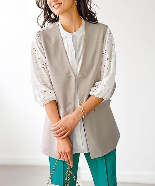 BELLUNA（ベルーナ）の「ノーカラーデザインジレ（ベスト・レディース・テラコッタ/ブラック/ベージュ系・LARGE/MEDIUM/X-LARGE）」の2枚目の写真