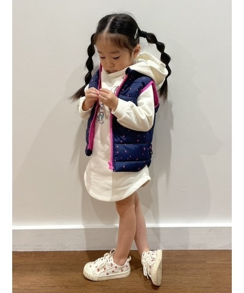 GAP(ギャップ)の「babyGap コールドコントロール パファー ベスト(ダウンベスト・キッズ・ネイビー/ワイン・5 YRS/12-18M/3 YRS/18-24M/2 YRS/4 YRS)」の5枚目の写真