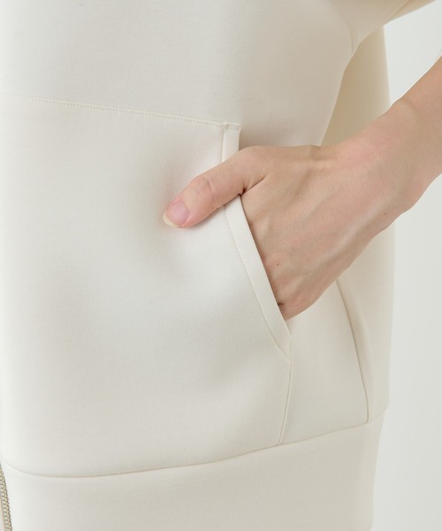 Whim Gazette(ウィムガゼット)の「ダンボールパーカー(パーカー・レディース・オフホワイト/グレー・FREE)」の22枚目の写真