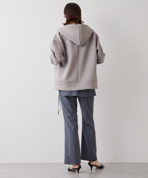 Whim Gazette(ウィムガゼット)の「ダンボールパーカー(パーカー・レディース・オフホワイト/グレー・FREE)」の4枚目の写真