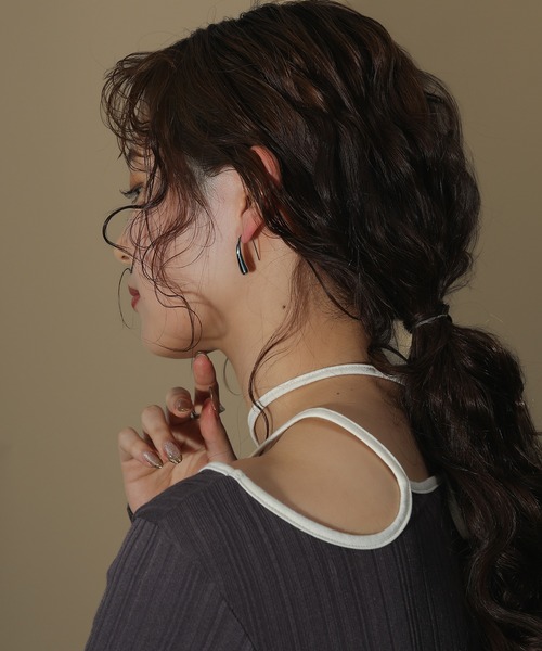 voov（ブーブ）の「【金属アレルギー対応】シンプル フック サージカル ピアス 結婚式 オフィス（ピアス（両耳用）・レディース・ゴールド/シルバー・フリー）」の8枚目の写真