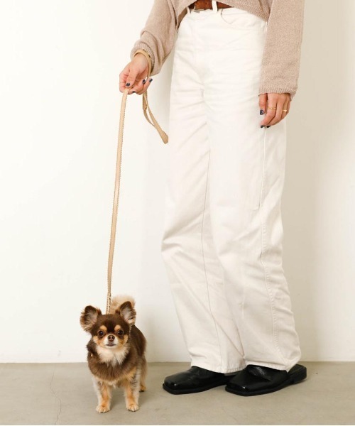moncheri(モンシェリ)の「なみなみフラワーチャームレザーカラー / 犬服 / ドッグウェア(リード/ハーネス/首輪・レディース・ベージュ/ピンク/アイボリー・M/S)」の9枚目の写真