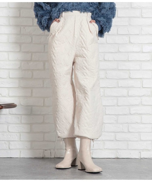 Settimissimo（セッティミッシモ）の「マットクロス ケーブルキルト アラジンパンツ（その他パンツ・レディース・オフホワイト/ブラック・M）」の2枚目の写真