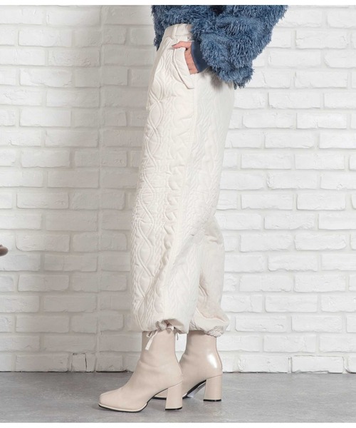 Settimissimo（セッティミッシモ）の「マットクロス ケーブルキルト アラジンパンツ（その他パンツ・レディース・オフホワイト/ブラック・M）」の6枚目の写真