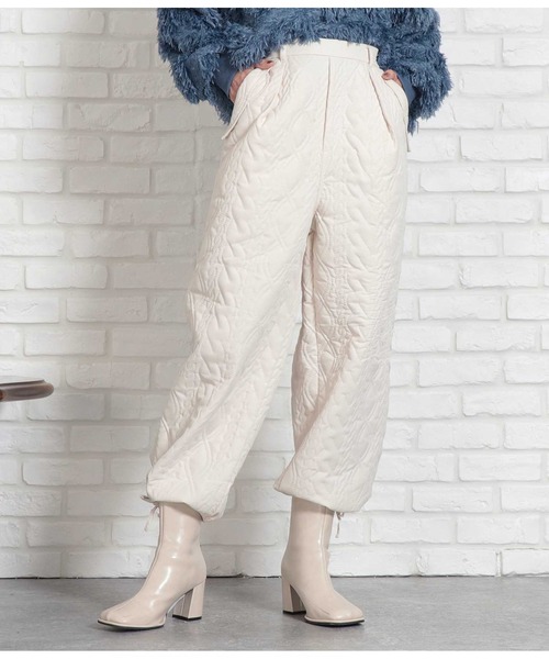 Settimissimo（セッティミッシモ）の「マットクロス ケーブルキルト アラジンパンツ（その他パンツ・レディース・オフホワイト/ブラック・M）」の4枚目の写真