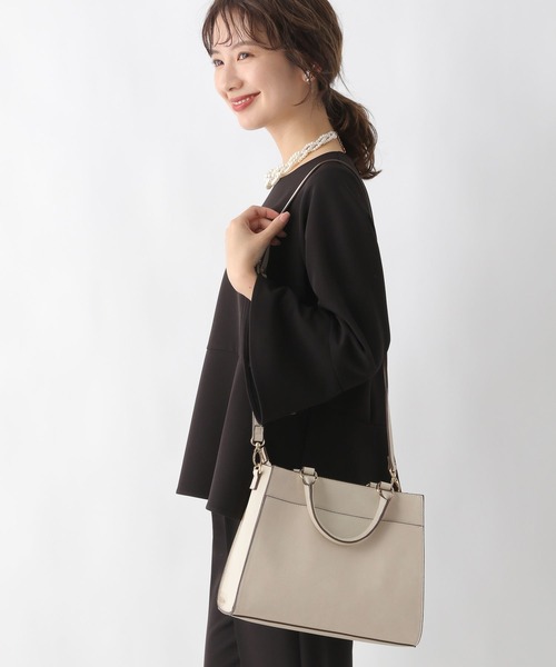 LEPSIM（レプシィム）の「フェイクレザーセンターステッチバッグ　990316（ショルダーバッグ・レディース・アイボリー/ブラック・ONE SIZE）」の6枚目の写真