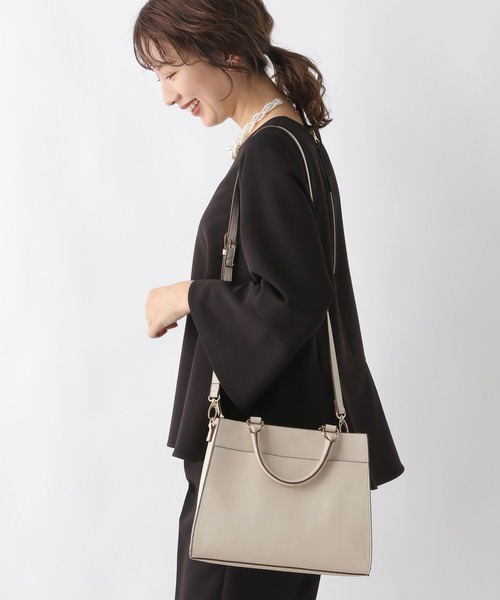 LEPSIM（レプシィム）の「フェイクレザーセンターステッチバッグ　990316（ショルダーバッグ・レディース・アイボリー/ブラック・ONE SIZE）」の7枚目の写真