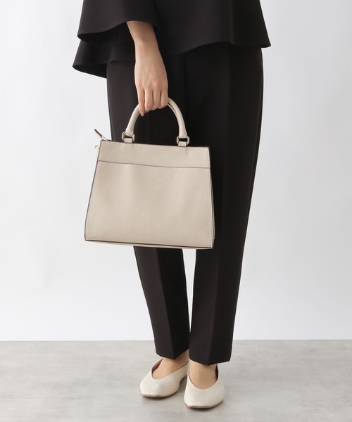 LEPSIM（レプシィム）の「フェイクレザーセンターステッチバッグ　990316（ショルダーバッグ・レディース・アイボリー/ブラック・ONE SIZE）」の9枚目の写真