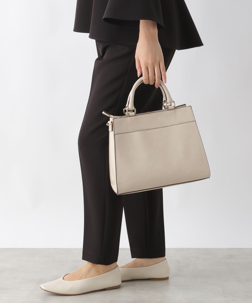 LEPSIM（レプシィム）の「フェイクレザーセンターステッチバッグ　990316（ショルダーバッグ・レディース・アイボリー/ブラック・ONE SIZE）」の10枚目の写真