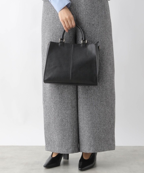 LEPSIM（レプシィム）の「フェイクレザーセンターステッチバッグ　990316（ショルダーバッグ・レディース・アイボリー/ブラック・ONE SIZE）」の21枚目の写真