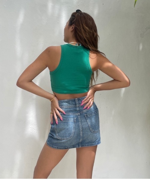 ROXY（ロキシー）の「RIBBED CROPPED TANK/ロキシーショート丈ワンポイントブランドロゴリブタンクトップ（タンクトップ・レディース・ネイビー/グリーン/ピンク/ホワイト・MEDIUM/SMALL）」の8枚目の写真