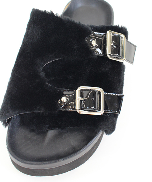 Omekashi（オメカシ）の「【Omekashi】ファーサンダル（サンダル・レディース・オフホワイト/ブラック/ベージュ・38/36/37）」の10枚目の写真