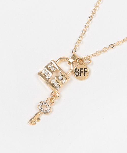 LOVETOXIC（ラブトキシック）の「【ＷＥＢ・一部店舗限定】【２本セット】キー＆ロックモチーフネックレス（ネックレス・キッズ・ゴールド・FREE）」の4枚目の写真