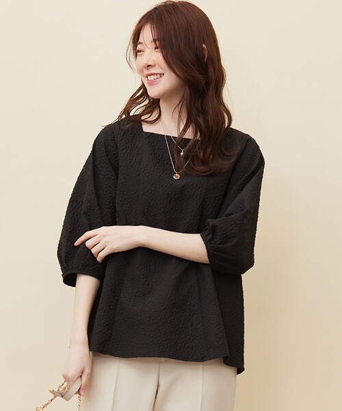 ANY SIS(エニィスィス)の「【洗える】フラワーエンボス ブラウス(シャツ/ブラウス・レディース・ホワイト系/ブラック系・2)」の2枚目の写真