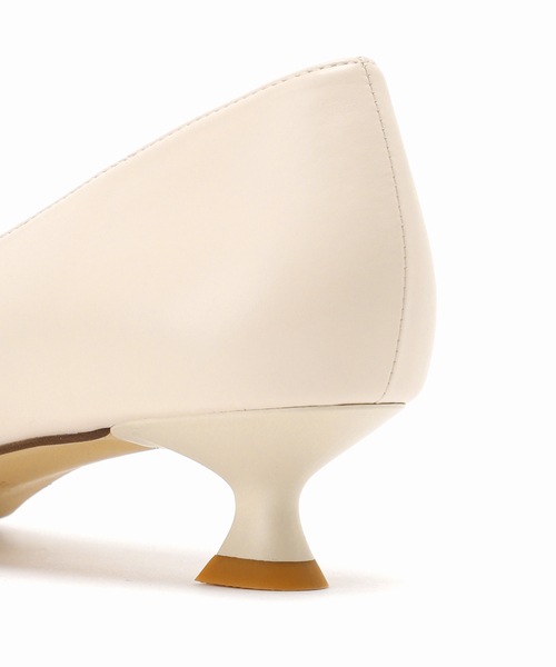 LE TALON(ルタロン)の「3.5cmポインテッドラッフルパンプス(パンプス・レディース・イエロー/チャコールグレー/アイボリー・22.5cm/24.5cm/24cm/22cm/23cm/23.5cm/25cm)」の7枚目の写真