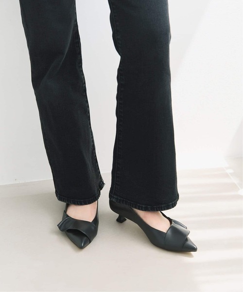 LE TALON(ルタロン)の「3.5cmポインテッドラッフルパンプス(パンプス・レディース・イエロー/チャコールグレー/アイボリー・22.5cm/24.5cm/24cm/22cm/23cm/23.5cm/25cm)」の21枚目の写真