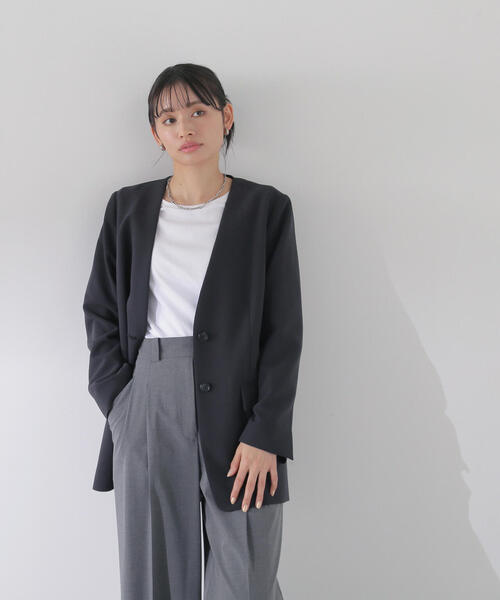 NATURAL BEAUTY BASIC（ナチュラルビューティーベーシック）の「◇ノーカラーボクシージャケット（ノーカラージャケット・レディース・ブラック/ベージュ・FREE）」の4枚目の写真