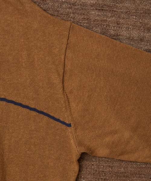 WILD LIFE TAILOR Adam et Rope'(ワイルドテーラーアダムエロペ )の「【WILD LIFE TAILOR】 ウォッシュドリネン ルーズ ラインニット(ニット/セーター・メンズ・キャメル/ブラック・L/M/XL)」の9枚目の写真