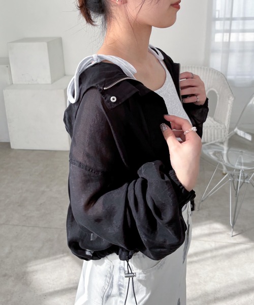 EPIMI E'PIMMY（エピミエピミー）の「シアーマウンテンショートパーカー（マウンテンパーカー・レディース・ブラック/オフホワイト・MEDIUM）」の17枚目の写真