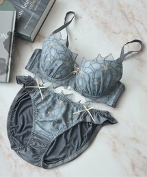Dolce Fiora(h`FtBI)́ymC[݂ȒSnz苹xĂ\tgC[uV[c(u&V[c)