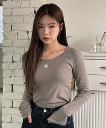 A'GEM/9 × .kom 『muah muah/ムーアムーア』 STITCH U-NECK COTTON SPAN LONG SLEEVE/Uネック ステッチ 長袖Tシャツ