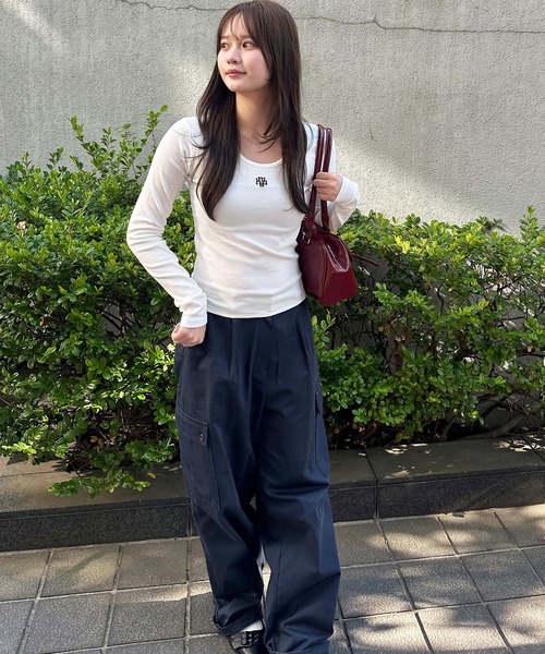 A'GEM/9 × .kom 『muah muah/ムーアムーア』 STITCH U-NECK