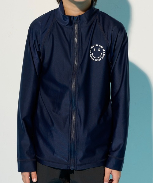 RUSTY（ラスティ）の「【RUSTY/ラスティー】キッズラッシュガード  ジップアップ UVウェア 日焼け対策 水着 スクール水着 スマイル柄（ラッシュガード・キッズ・ブラック/ホワイト/ネイビー・130/140/150/160/170）」の15枚目の写真