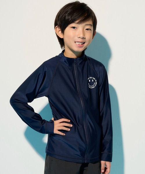 RUSTY（ラスティ）の「【RUSTY/ラスティー】キッズラッシュガード  ジップアップ UVウェア 日焼け対策 水着 スクール水着 スマイル柄（ラッシュガード・キッズ・ブラック/ホワイト/ネイビー・130/140/150/160/170）」の18枚目の写真