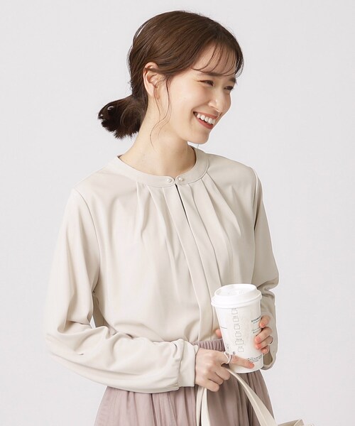 DRESKIP（ドレスキップ）の「◆【無理せずキレイ/2WAYネック】パール調ボタンブラウス（シャツ/ブラウス・レディース・ベージュ/オフホワイト/ブラック/ライトブルー・02/03/04）」の3枚目の写真