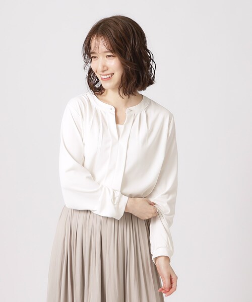 DRESKIP（ドレスキップ）の「◆【無理せずキレイ/2WAYネック】パール調ボタンブラウス（シャツ/ブラウス・レディース・ベージュ/オフホワイト/ブラック/ライトブルー・02/03/04）」の8枚目の写真