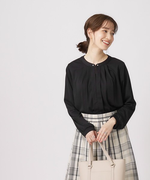 DRESKIP（ドレスキップ）の「◆【無理せずキレイ/2WAYネック】パール調ボタンブラウス（シャツ/ブラウス・レディース・ベージュ/オフホワイト/ブラック/ライトブルー・02/03/04）」の13枚目の写真