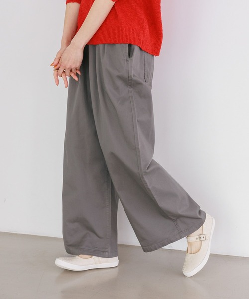 studio CLIP（スタディオクリップ）の「《days》柔らかタックチノパンツ[プチ・プラスサイズあり]（チノパンツ・レディース・ベージュ/ネイビー/グレー・MEDIUM/ﾌﾘｰ(L)/PF/LARGE）」の4枚目の写真
