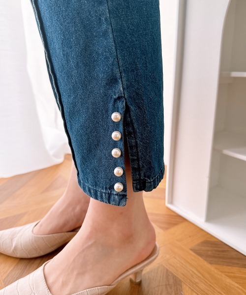 nissen（ニッセン）の「【販売終了】裾スリットパール付デニムパンツ（デニムパンツ・レディース・ブルー/チャコール・M/L）」の20枚目の写真