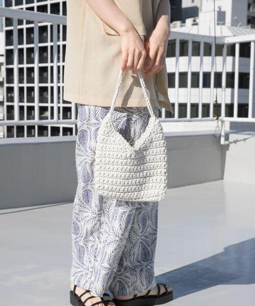 SMELLY（スメリー）の「クロシェミニトート（ハンドバッグ・レディース・ベージュ/アイボリー・-）」の4枚目の写真