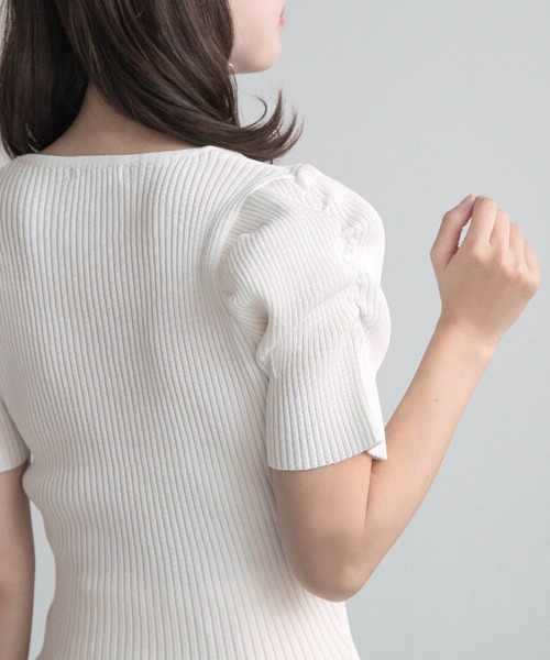 Julia Boutique（ジュリアブティック）の「スクエアネックパワショルニットトップス/24015（ニット/セーター・レディース・ブラック/ブルー/ホワイト/ピンク・ONE）」の8枚目の写真