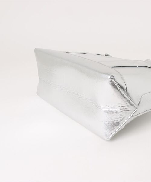 ammy.（エイミードット）の「【 ammy. / エイミードット 】 シルバー トートバッグ（トートバッグ・レディース・シルバー・FREE）」の7枚目の写真