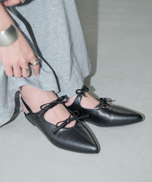 Aunt Marie's(アントマリーズ)の「ダブルリボンポインテッドサンダル(サンダル・レディース・ホワイト/ブラック/シルバー・S/M/L)」の2枚目の写真