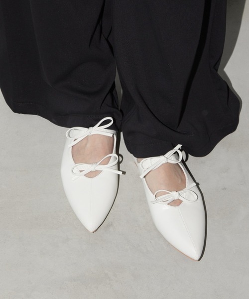 Aunt Marie's(アントマリーズ)の「ダブルリボンポインテッドサンダル(サンダル・レディース・ホワイト/ブラック/シルバー・S/M/L)」の5枚目の写真